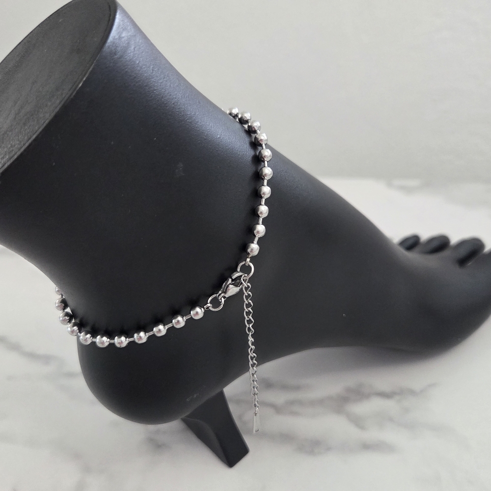 ​Dainty Silver Ball Bead Anklet | Minimalist Everyday Foot Jewelry - Picture 9 of 10